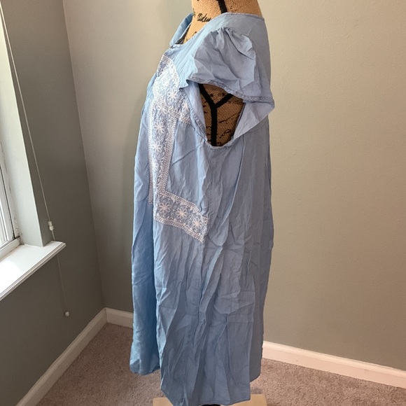 Old Navy size Large Chambray Embroidered Dress - Picture 5 of 11